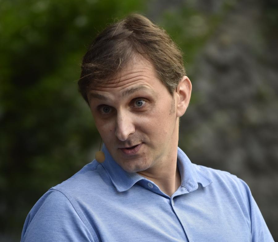 Dejan