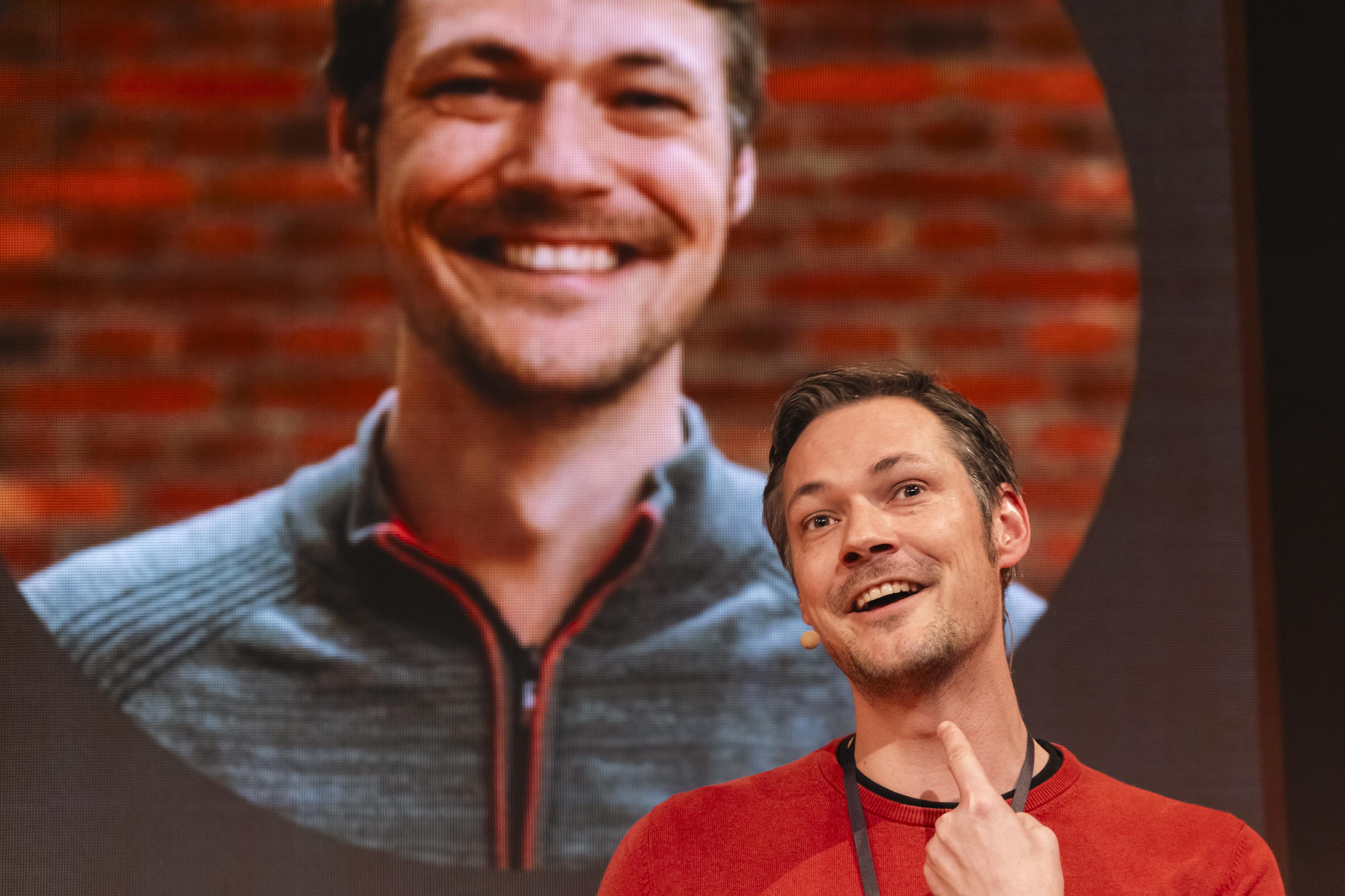 Ties van de Ven giving his talk at Heapcon 2025